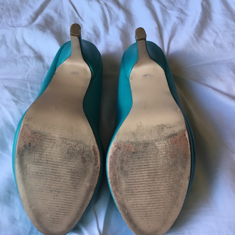 Heels - Picture 5 of 7